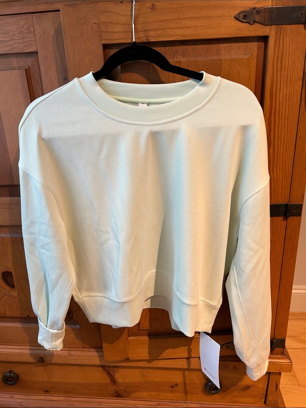 Lululemon Softstreme Kolhlrabi Green Perfectly Cropped Crew NWT - Picture 2 of 5